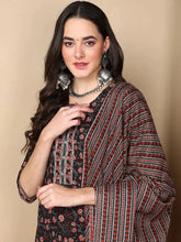 Women Navy Blue Cotton Printed Straight Kurta Pant Set-VKSKD2108