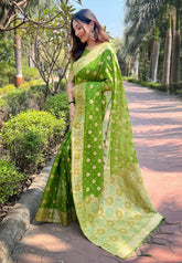 Womens Fashion Ethnic Kanjeevaram Green Color Sarees-MLSHWSA1961GRN