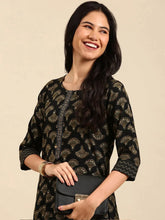 Women's Black Printed Kurta SetKC-7911-Black