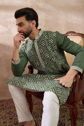 Green Silk Blend Embroidered Mandarin Collar Straight Kurta MKU2081