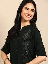 Women's Green Solid Kurta SetKC-3308-Green