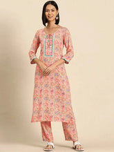 Kurta Pyajama with gota work in Peach all over Print