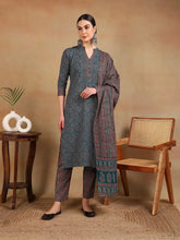Women Teal Rayon Blend Printed Straight Kurta Pant Set