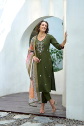 Women's Cotton Dark Green Embroidered Kurta Pant With Dupatta-AVT-S2047-Dgreen