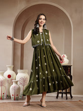 Stylum Women's Green Bandhej Printed Rayon Tiered Dress With Ethnic Jacket (DRSOLIVEARMY)