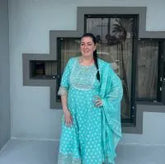 Buy Indian Kurtas, Sarees & Lehengas Online in USA | DesiQlo