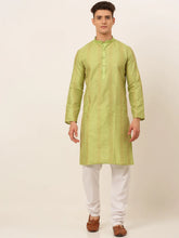 DesiQlo Men's Pista Green Embroiderd Kurta Pajama ( JOKP 671 Pista )