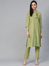 Women Green Embroidered Detail Kurta with Trousers ( JOKS 1326 Green )-JOKS-1326