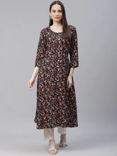 Women Black & Orange Floral Printed Floral Kurta