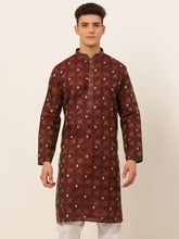 DesiQlo Men's Maroon Collar Embroidered Woven Design Kurta Pajama ( KO 672 Maroon )