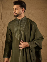 Ethnic Bay Men Green Silk Blend Solid Embroidered Straight Kurta with Dupatta-MKUD1001