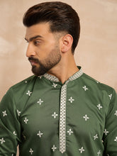Ethnic Bay Men Green Silk Blend Solid Embroidered Straight Kurta Sets-MKSET1711