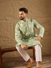 Ethnic Bay Men Green Chanderi Silk Embroidered Straight Kurta-MKU1316