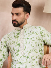 Ethnic Bay Men Green Silk Blend Solid Embroidered Straight Kurta-MKU2003