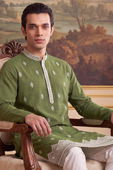 Green Silk Blend Solid Embroidered Kurta MKU2486
