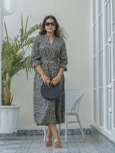 Black Colour Natrural Crap Fabric Stylesh Dress For Women-MLWSHDR4330BLK