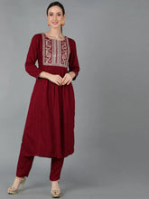 Women Maroon Silk Blend Yoke Design Kurta Set