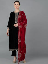 Women Black Velvet Kurta Trousers With Dupatta