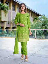 Women's Crepe Foil Printed Straight Kurta Pant With Dupatta-ME130-MFGRN