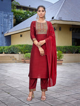 Women's Silk Blend Solid Straight Kurta Pant With Dupatta-ME146-VG-RED