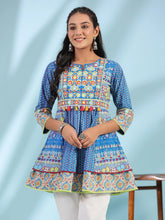 The Sujani Blue Floral Printed Pure Cotton Tunic With Thread Work-S4477BLUE