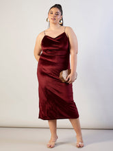 Women Maroon Velvet Bodycon Dress-SFDRSS13320