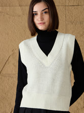 Women White Solid V-Neck Sweater Vest-SFSWSH7612