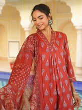 Women Red Rayon Blend Floral Printed Straight Kurta Trouser With Dupatta-VKSKD2334