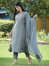 Grey Muslin Festive Printed Straight Skd For Women
