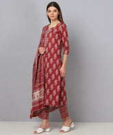 Women Maroon White Cotton Fabric Printed Fancy Kurta And Palazzo