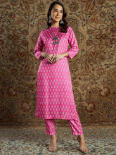 Women Pink Satin Floral Straight Kurta