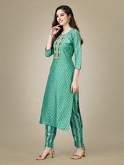 Green Embroidered Women Kurta Pant Set-Pista1025