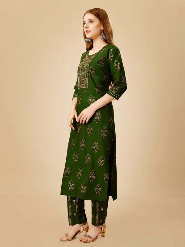 Green Embroidered Women's Kurta Pant Set | Indian Kurta Sets