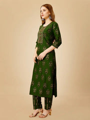 Green Embroidered Women Kurta Pant Set-Green1064