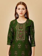 Green Embroidered Women Kurta Pant Set-Green1064