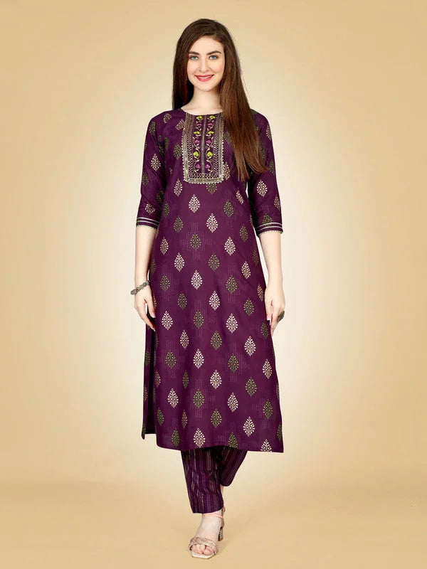 Purple Embroidered Women's Kurta Pant Set | Indian Kurta Set