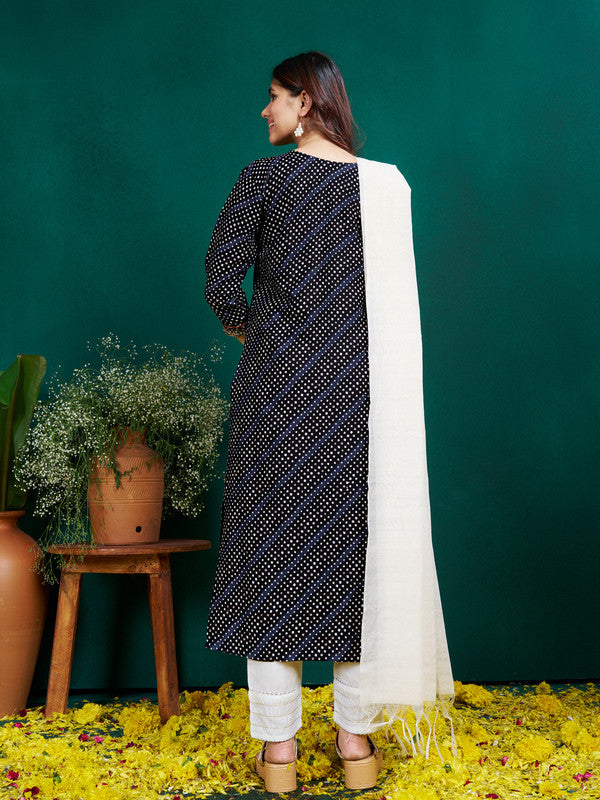 Black Embroidered Kurta Set: Designer Indian Kurta Sets