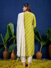 Women Kurta Pant Dupatta Set-1077PARROT