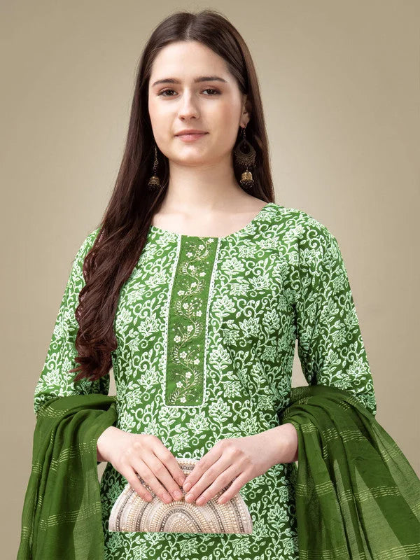 Green Women's Kurta Set with Dupatta - Embroidered Rayon Design