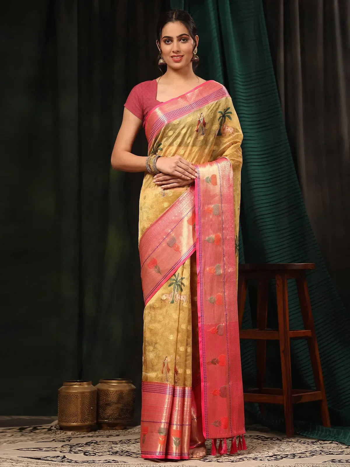 Chic Minimalist Glow Saree-SZ-DGLARA-MU-1926