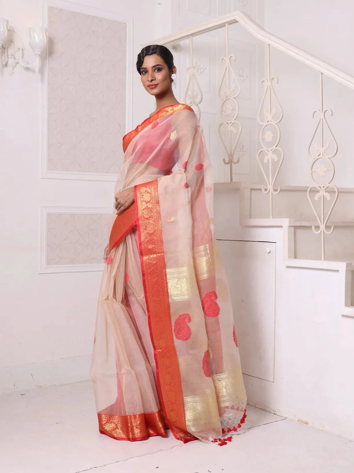 Beige Linen Zari Saree - Indian Sari Elegance