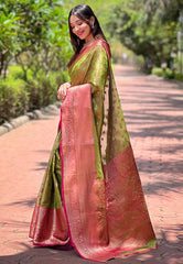 Womens Fashion Ethnic Kanjeevaram Green Color Sarees-MLSHWSA1951GRN