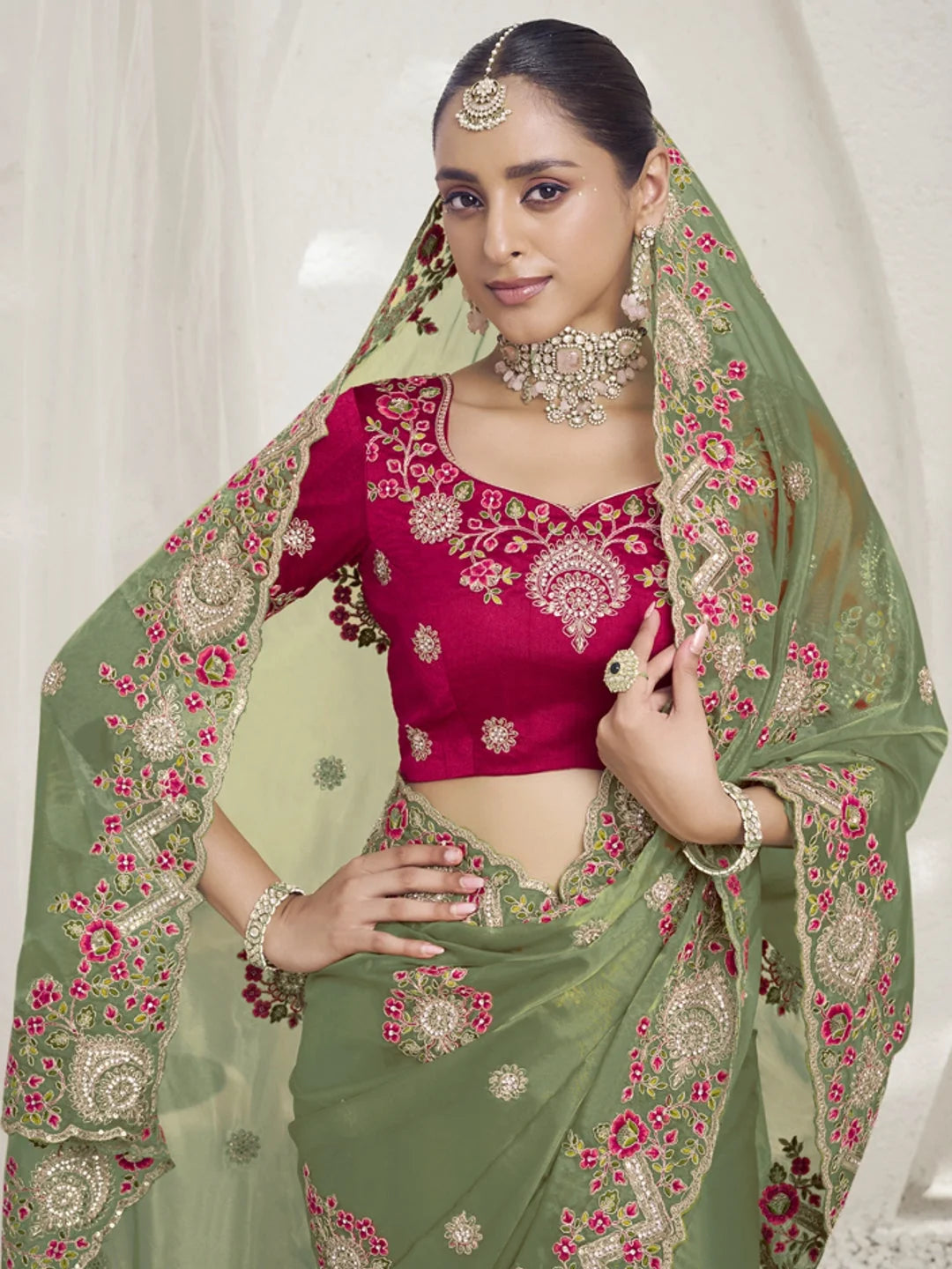 Green Paisley Polyester Saree | Trendy Indian Sarees Online