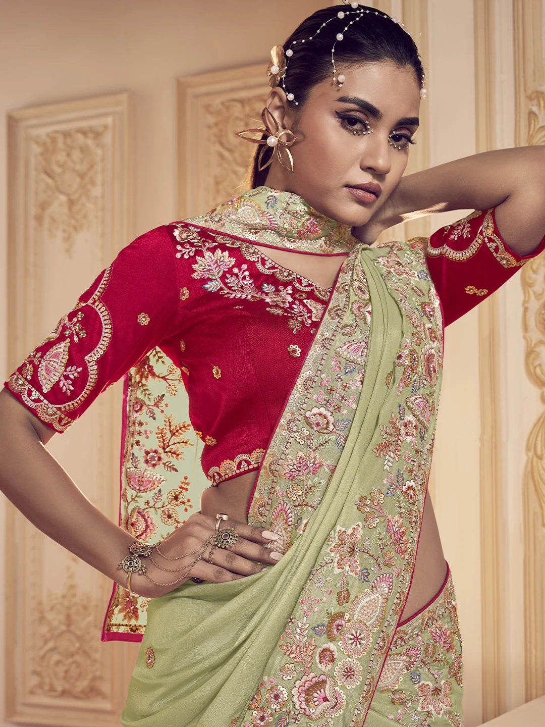 Green Paisley Saree: Indian Sarees for Autumn Style