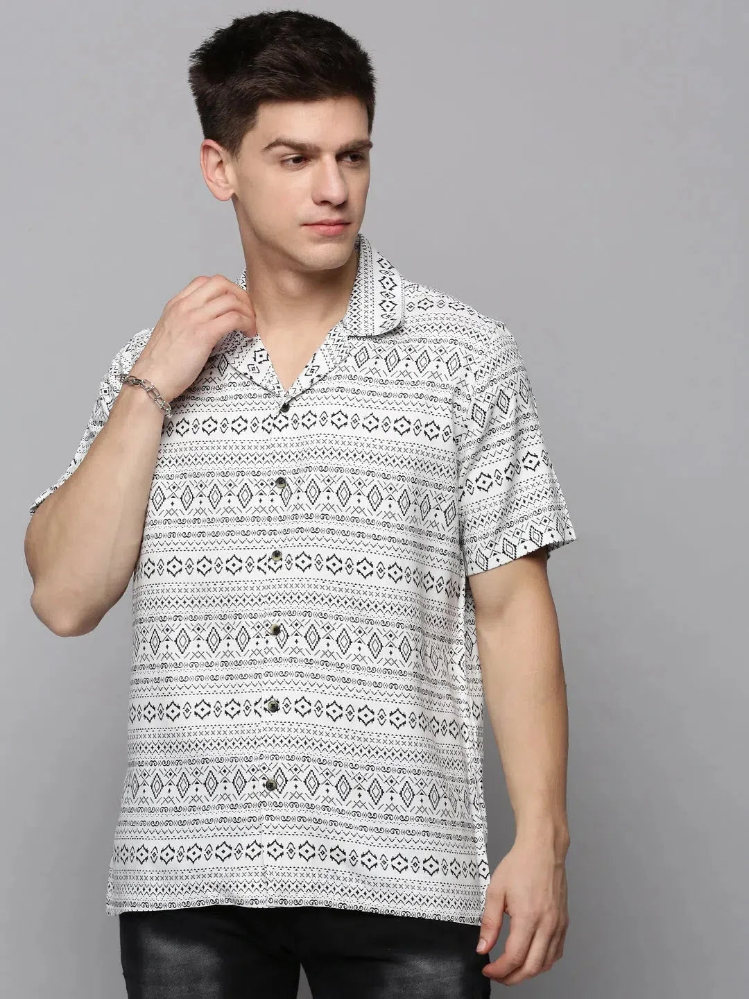 Mens Printed Shirt | White Resort Print Casual Shirt - DesiQlo