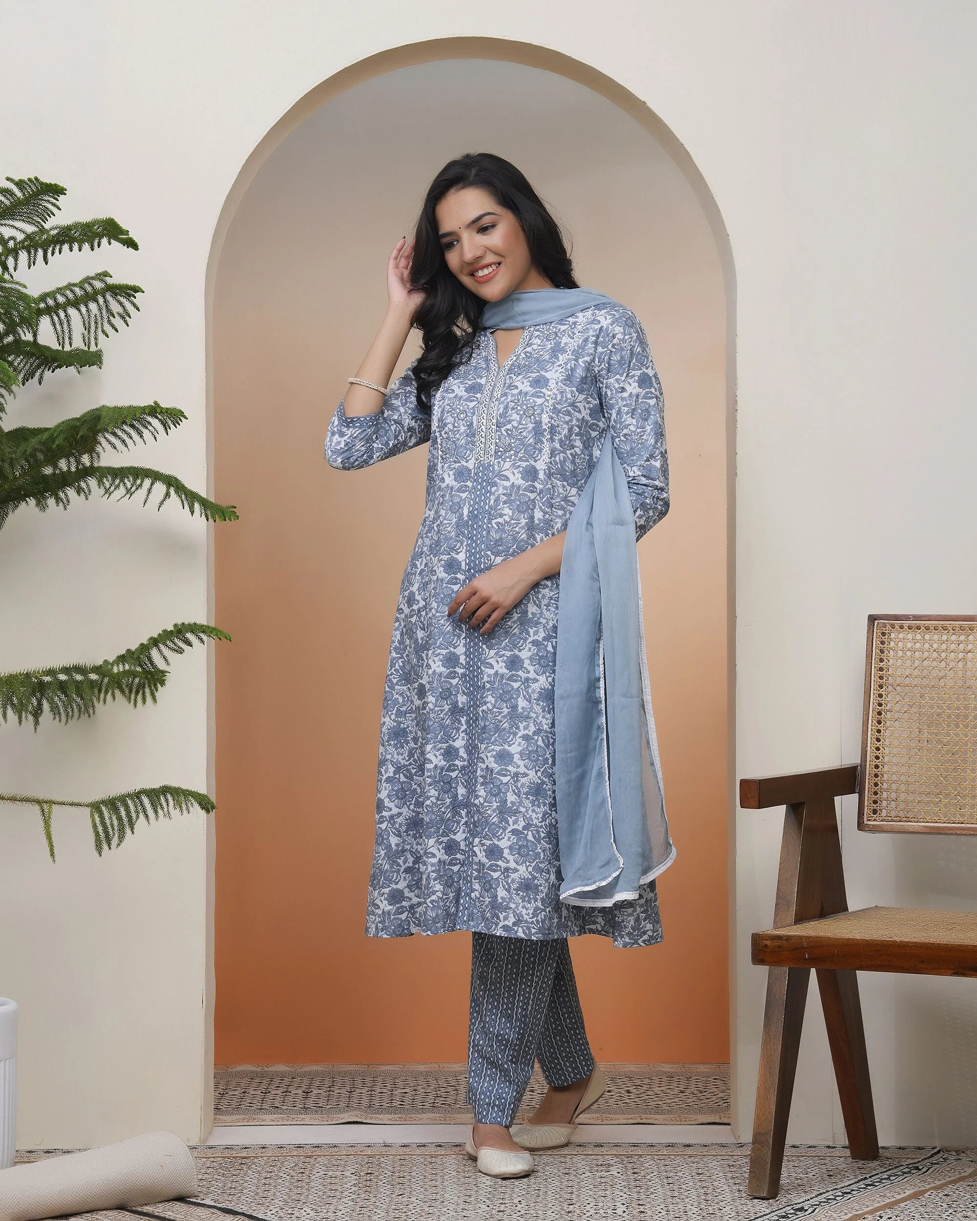 Women Grey panel kurta with cotton pant & dupatta