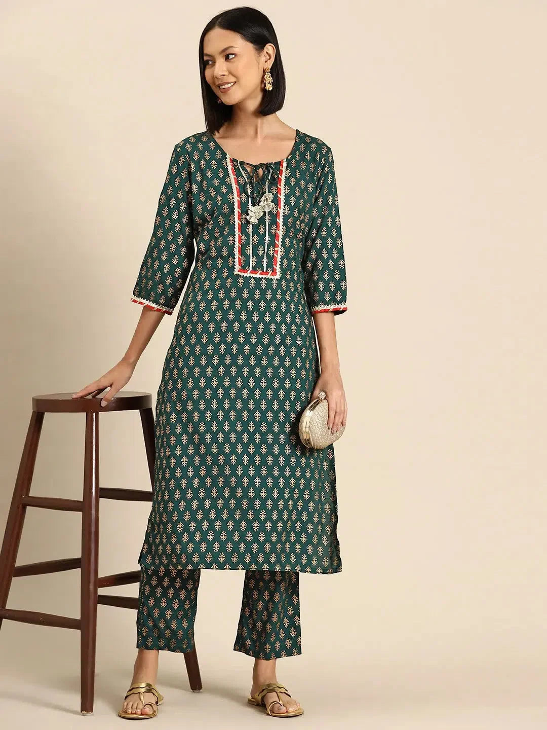 Kurta Pyajama with gota work in Green Buti Print