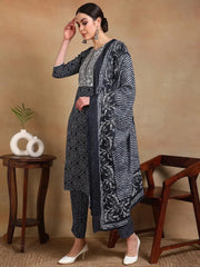 Women Navy Blue Viscose Rayon Printed Straight Kurta Pant Set