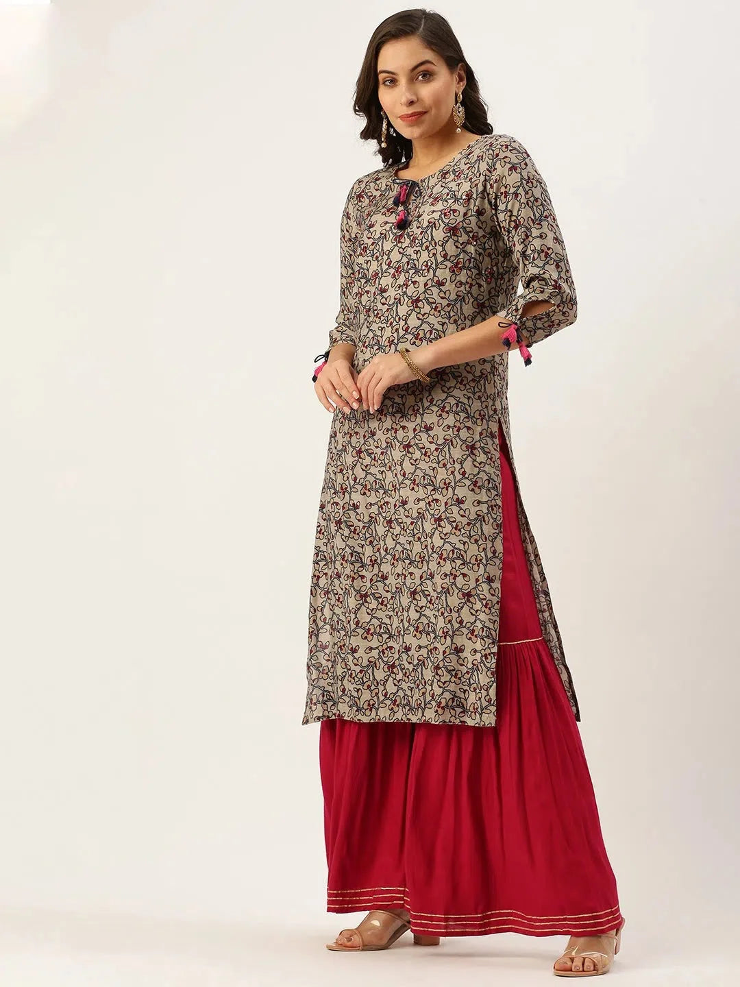 Beige Abstract Cotton Women's Kurta Sets Online | Showoff