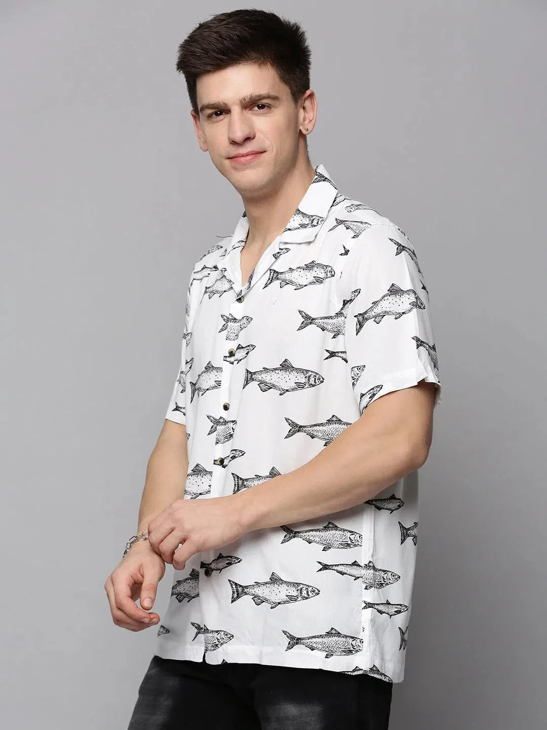 Printed Mens Shirt - White Viscose Beach Shirt | DesiQlo